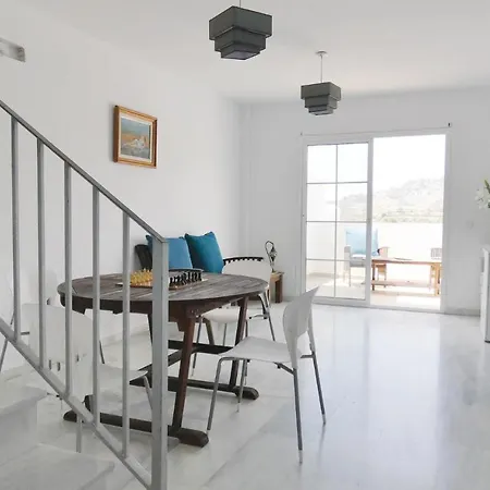 Holiday home Nice In W/ Wifi And 2 Bedrooms *